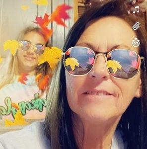 Meet your Posher, Debbie